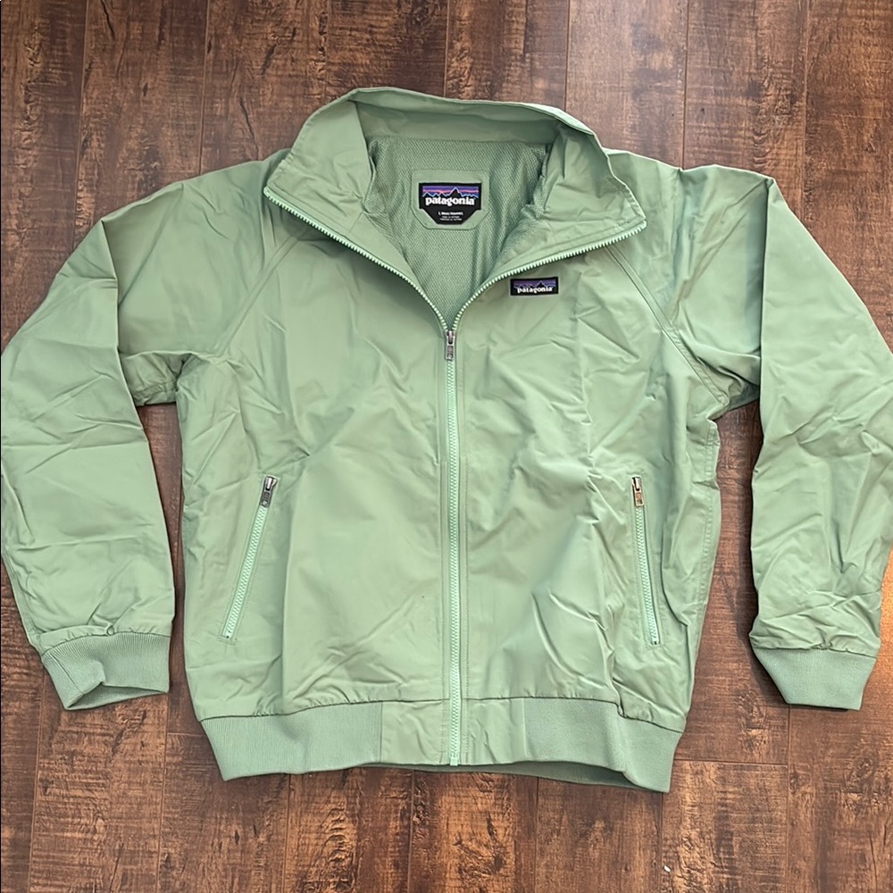 Patagonia Men's Windbreaker Jacket in Sage Green